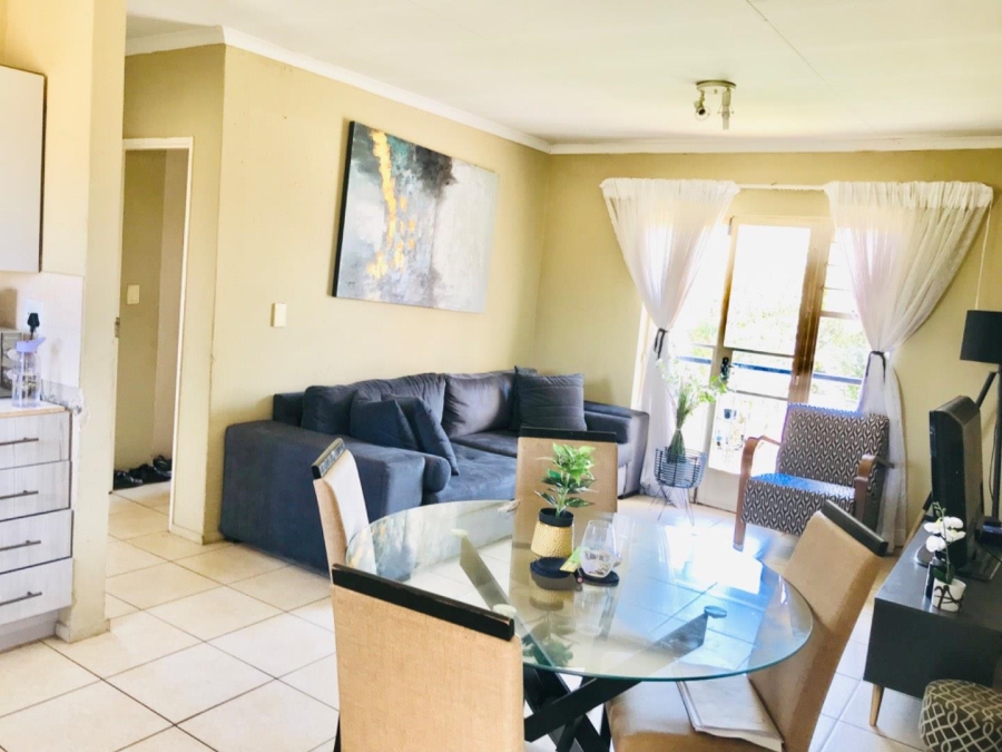 2 Bedroom Property for Sale in Klippoortje Gauteng