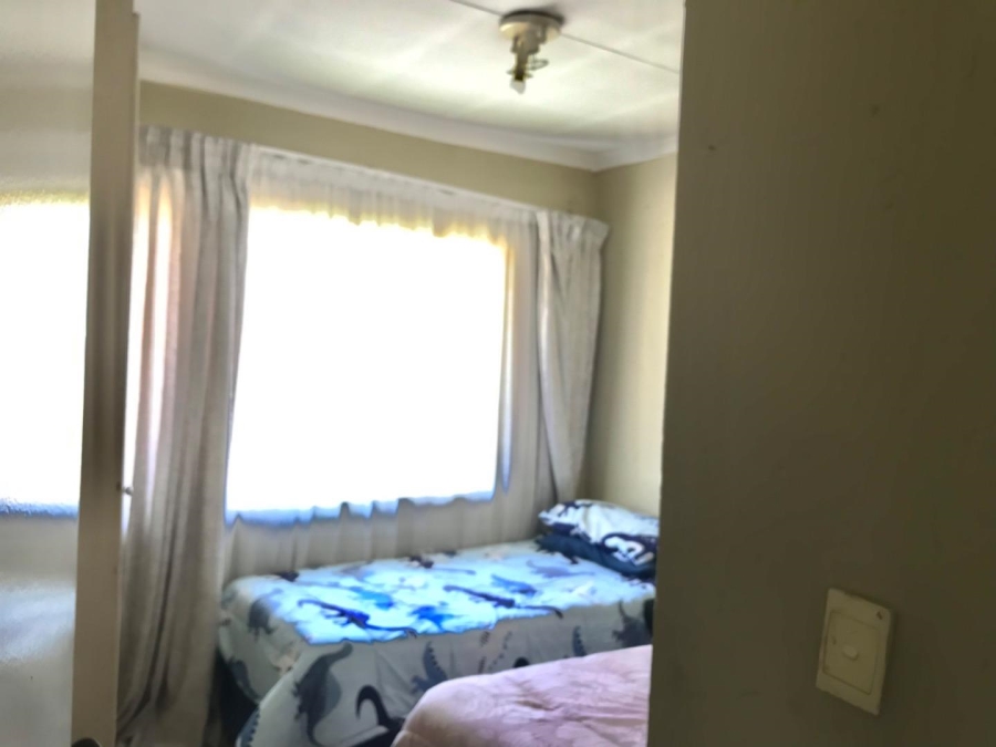 2 Bedroom Property for Sale in Klippoortje Gauteng