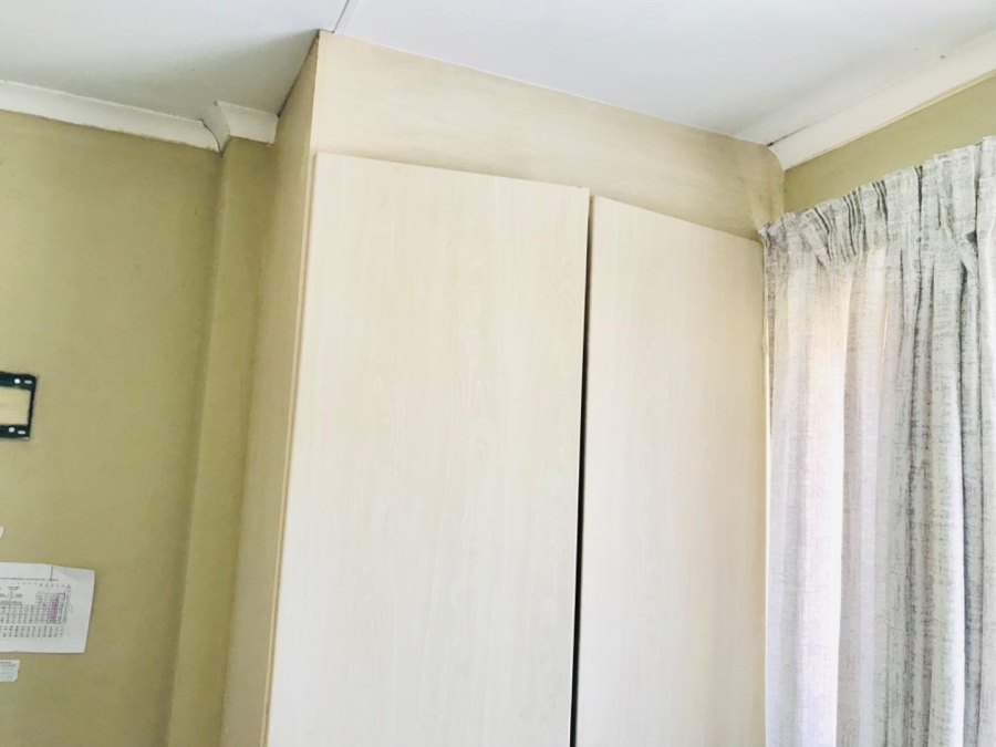 2 Bedroom Property for Sale in Klippoortje Gauteng