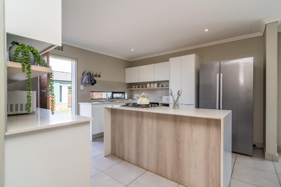 3 Bedroom Property for Sale in Lion Pride Gauteng