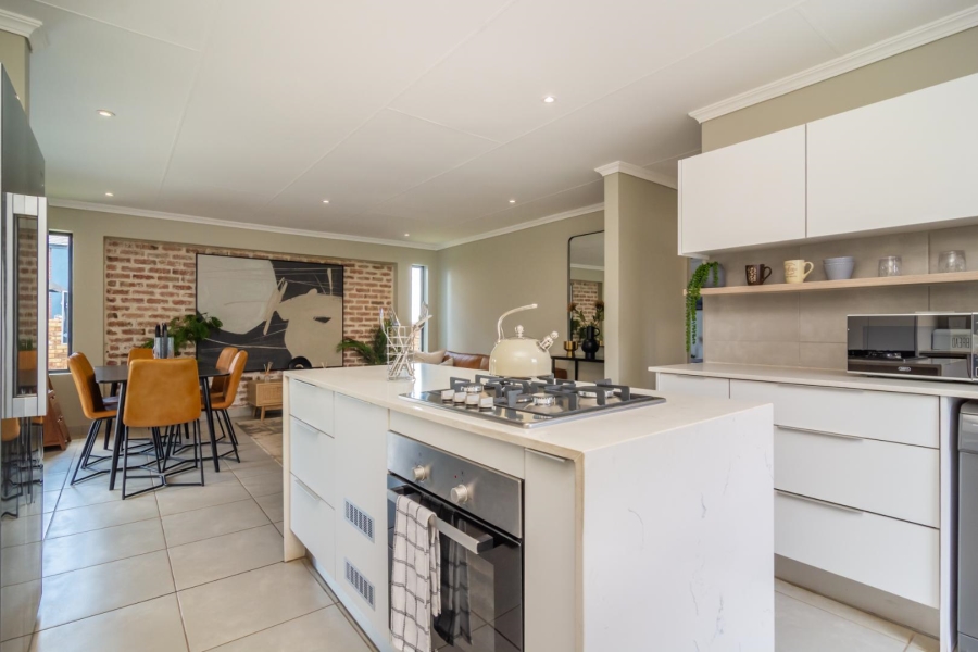 3 Bedroom Property for Sale in Lion Pride Gauteng