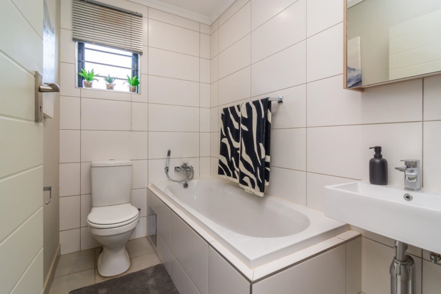 3 Bedroom Property for Sale in Lion Pride Gauteng