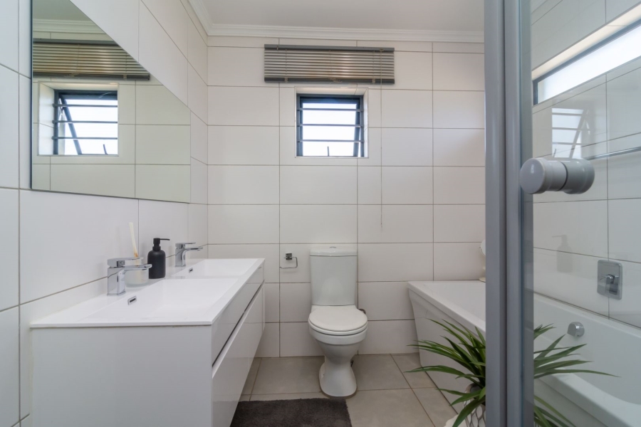 3 Bedroom Property for Sale in Lion Pride Gauteng