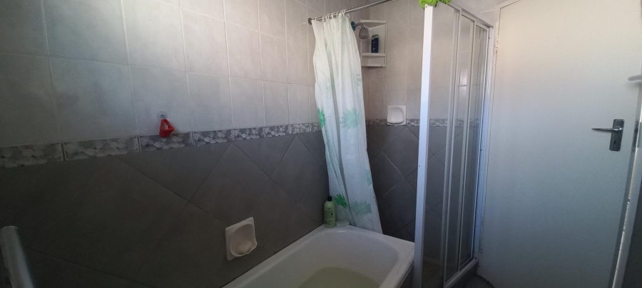 3 Bedroom Property for Sale in Verwoerdpark Gauteng