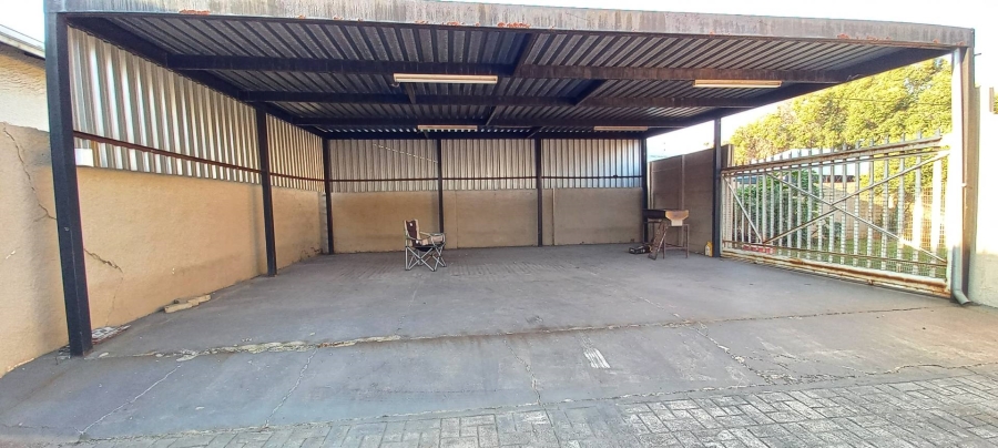 3 Bedroom Property for Sale in Verwoerdpark Gauteng