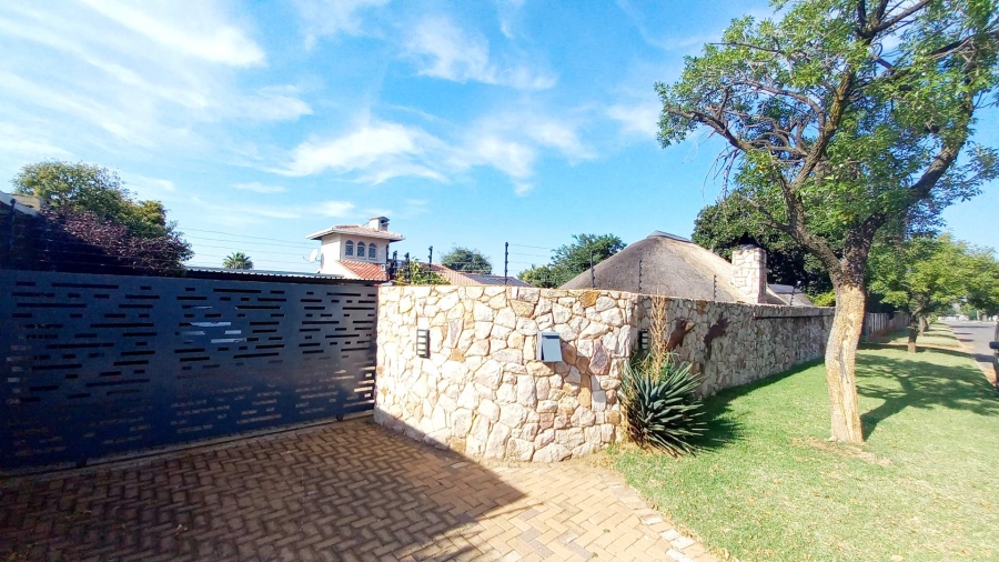 4 Bedroom Property for Sale in Albemarle Gauteng