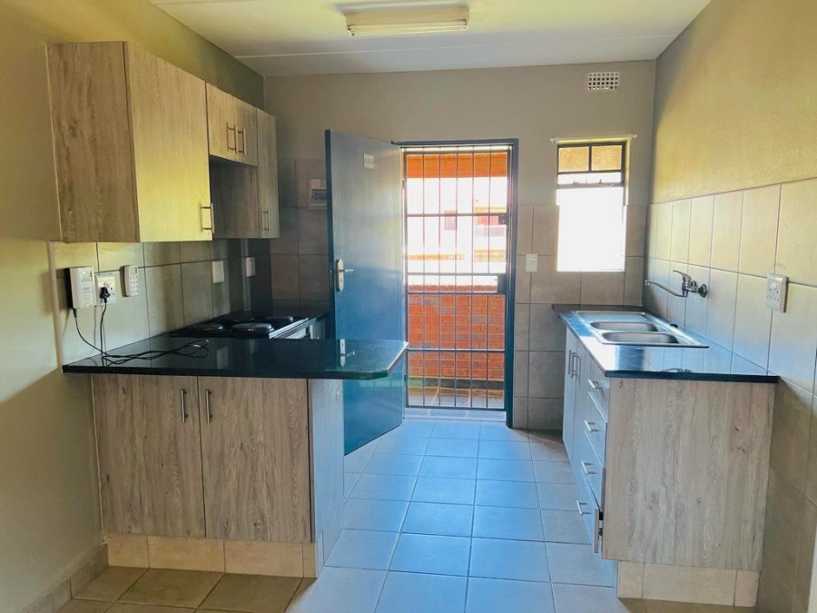 2 Bedroom Property for Sale in Montana Tuine Gauteng