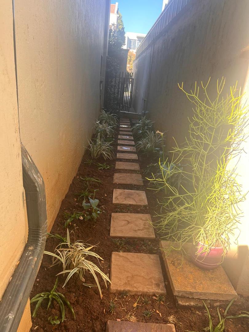 2 Bedroom Property for Sale in Strathavon Gauteng