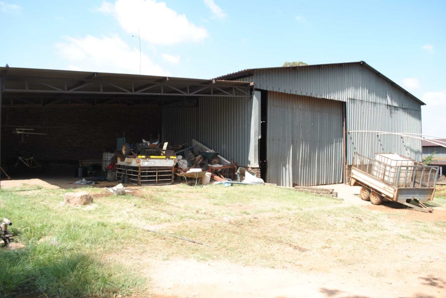 5 Bedroom Property for Sale in Rietfontein A H Gauteng