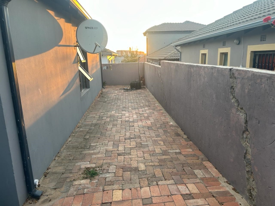 3 Bedroom Property for Sale in Riverside View Gauteng