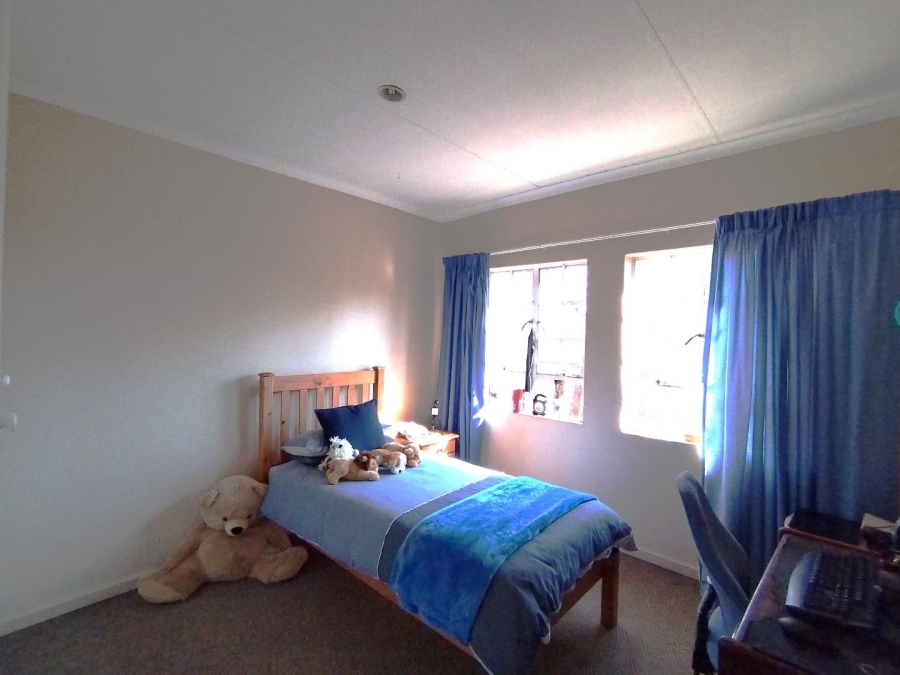 To Let 3 Bedroom Property for Rent in Zwartkop Ext 5 Gauteng