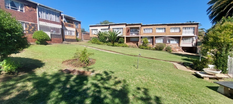2 Bedroom Property for Sale in Townsview Gauteng