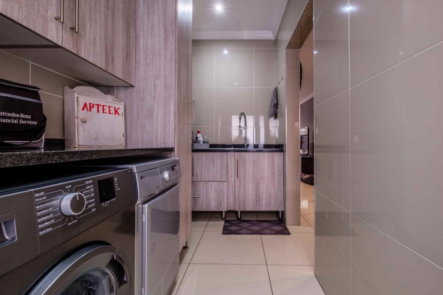 4 Bedroom Property for Sale in Brackenhurst Gauteng