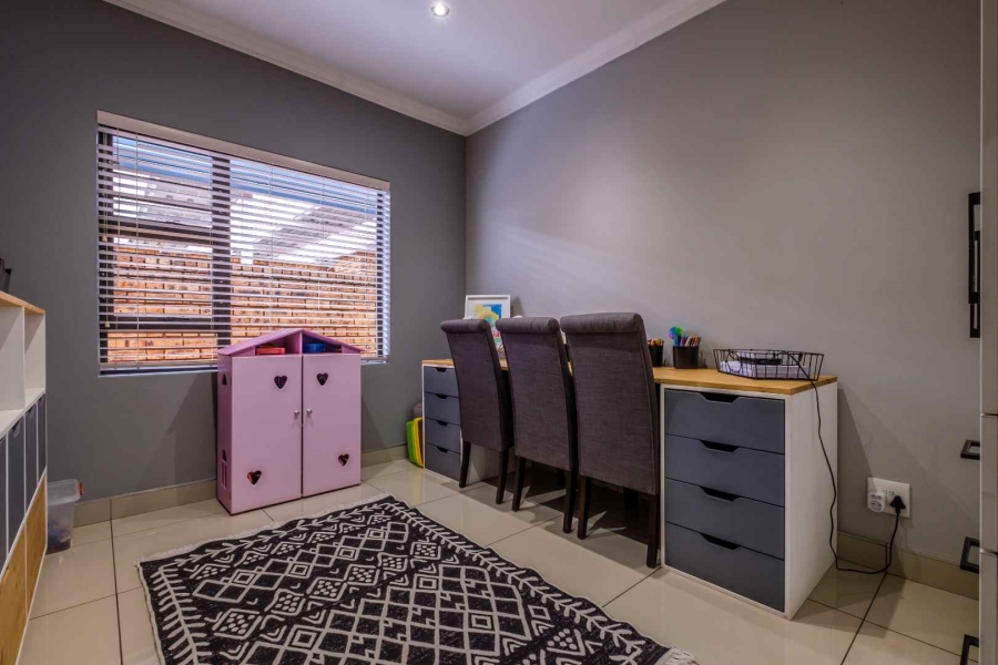 4 Bedroom Property for Sale in Brackenhurst Gauteng