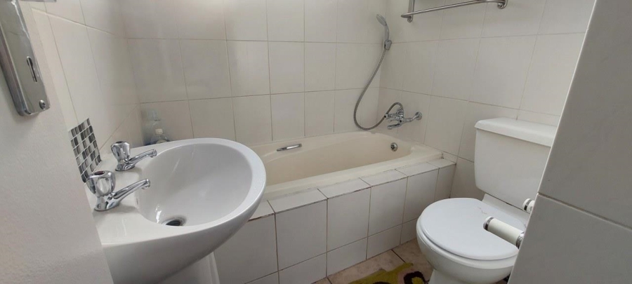 2 Bedroom Property for Sale in Winchester Hills Gauteng