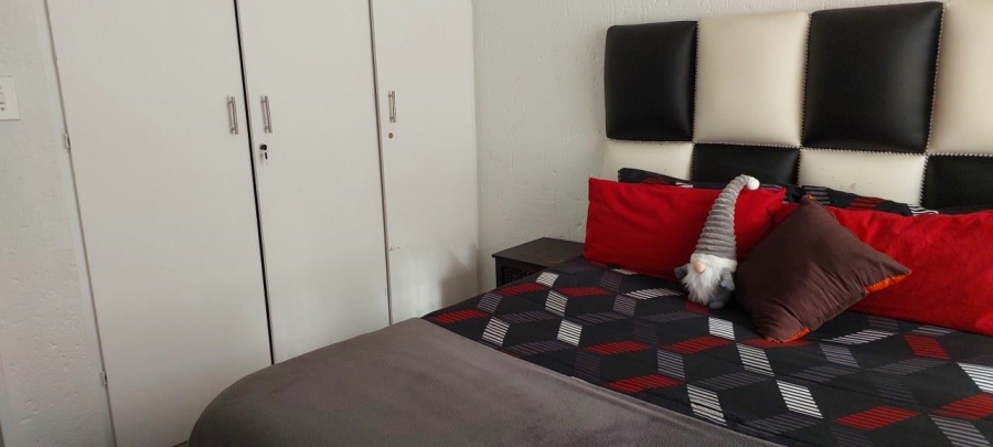 2 Bedroom Property for Sale in Winchester Hills Gauteng