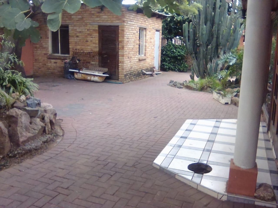 4 Bedroom Property for Sale in Tulisa Park Gauteng