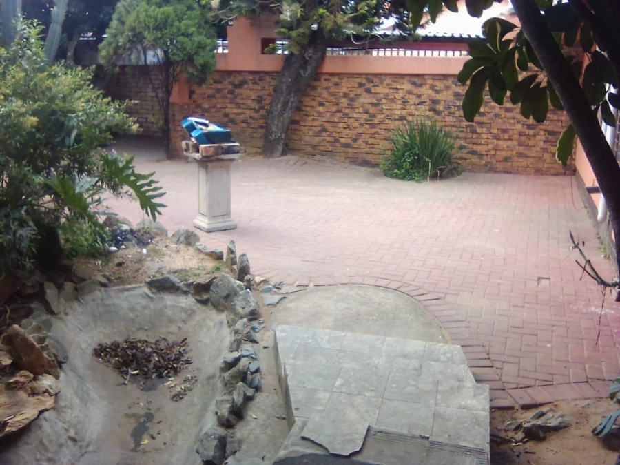 4 Bedroom Property for Sale in Tulisa Park Gauteng