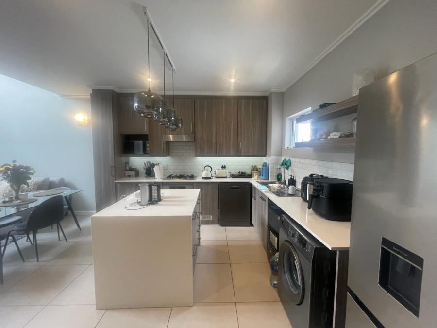 2 Bedroom Property for Sale in Morningside Gauteng