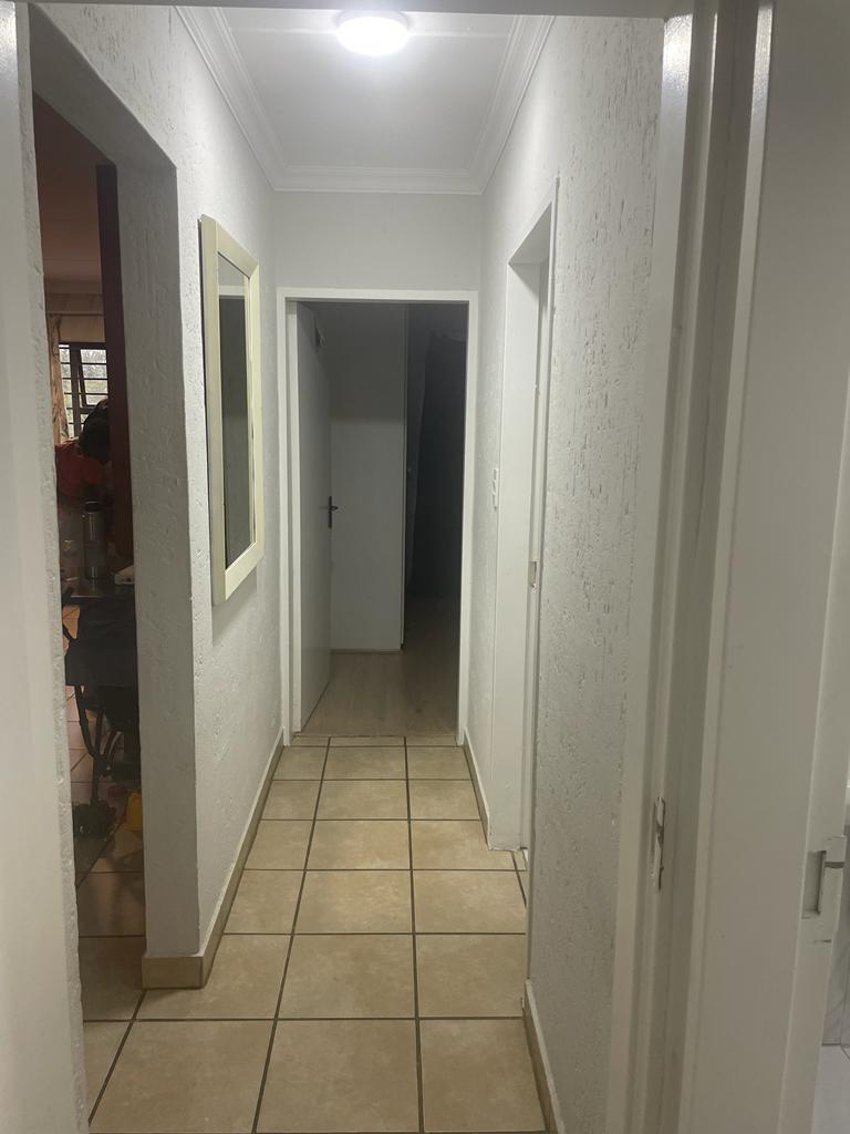 2 Bedroom Property for Sale in Sunninghill Gauteng