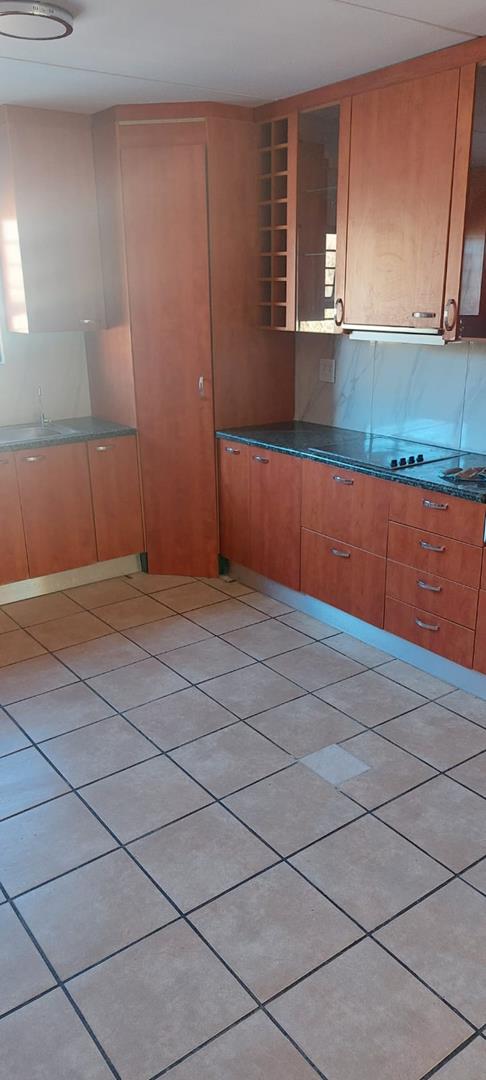 2 Bedroom Property for Sale in Sunninghill Gauteng