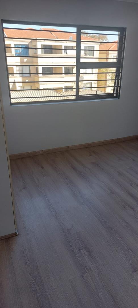 2 Bedroom Property for Sale in Sunninghill Gauteng