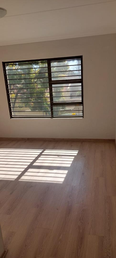 2 Bedroom Property for Sale in Sunninghill Gauteng