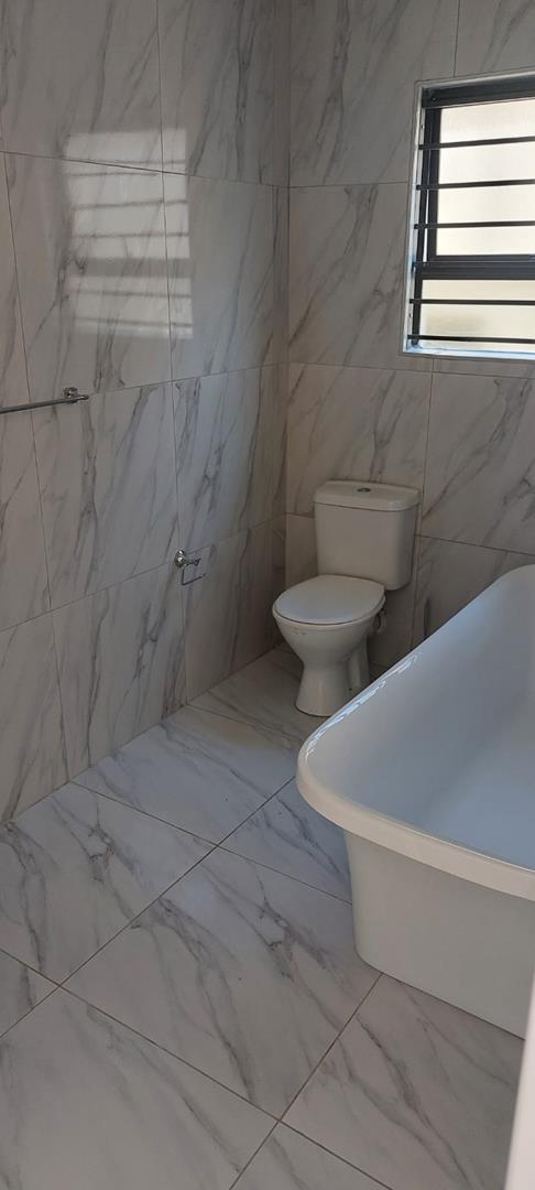 2 Bedroom Property for Sale in Sunninghill Gauteng