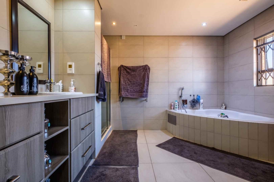 4 Bedroom Property for Sale in Meyersdal Gauteng