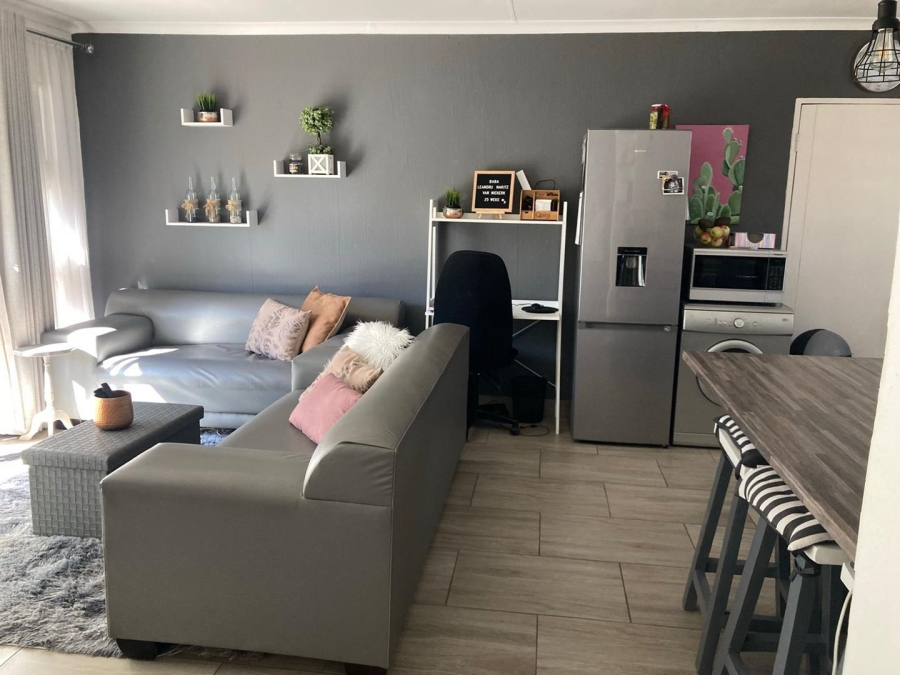 2 Bedroom Property for Sale in Verwoerdpark Gauteng