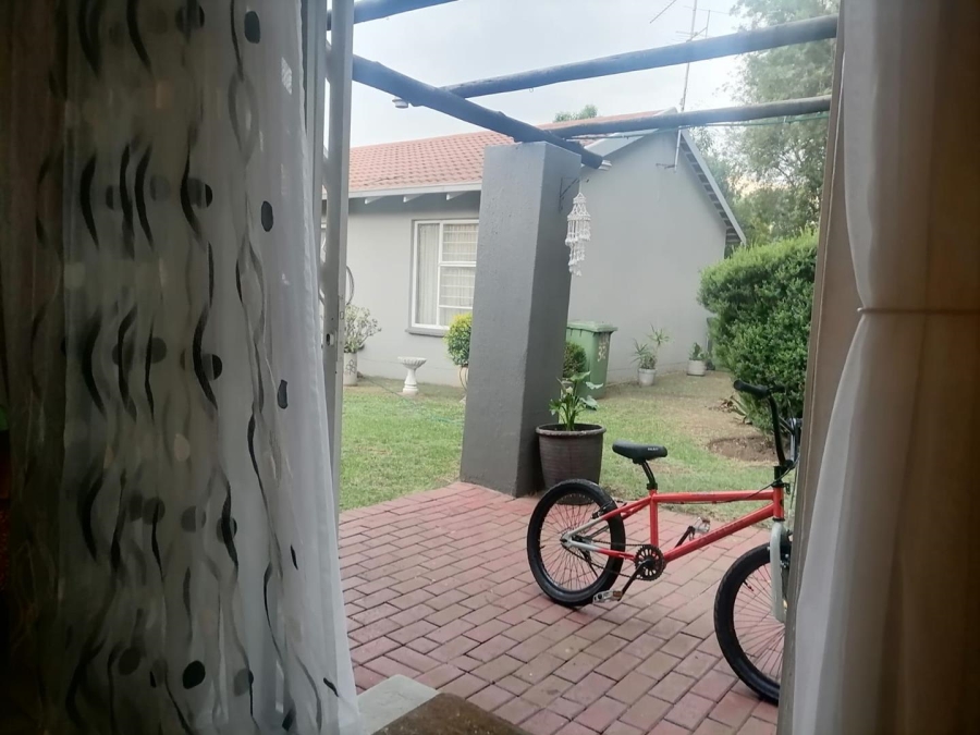2 Bedroom Property for Sale in Verwoerdpark Gauteng