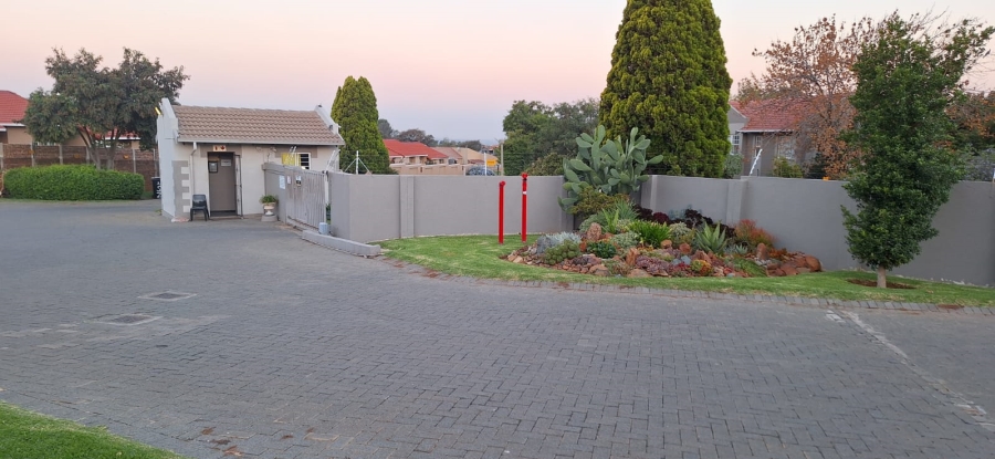 2 Bedroom Property for Sale in Meyersdal Gauteng