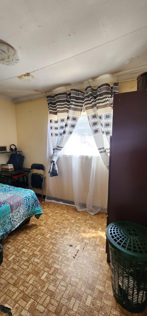 5 Bedroom Property for Sale in Eldorado Park Gauteng