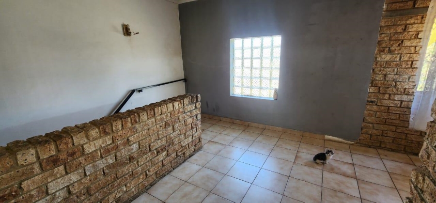 5 Bedroom Property for Sale in Eldorado Park Gauteng
