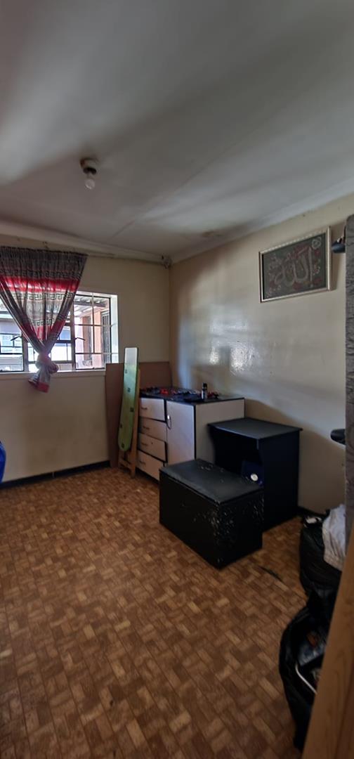 5 Bedroom Property for Sale in Eldorado Park Gauteng