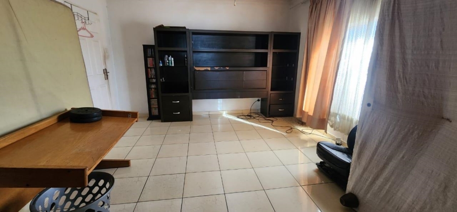 5 Bedroom Property for Sale in Eldorado Park Gauteng