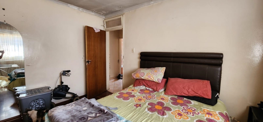 5 Bedroom Property for Sale in Eldorado Park Gauteng