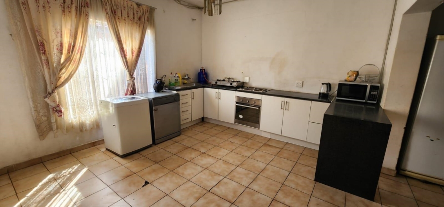 5 Bedroom Property for Sale in Eldorado Park Gauteng