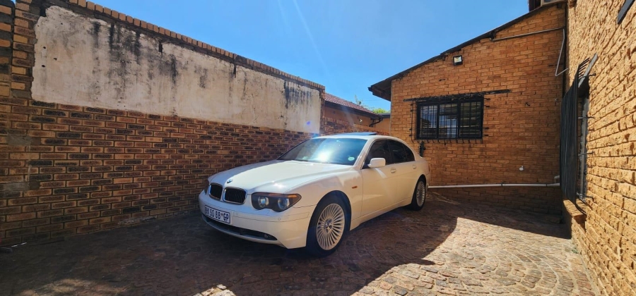 5 Bedroom Property for Sale in Eldorado Park Gauteng