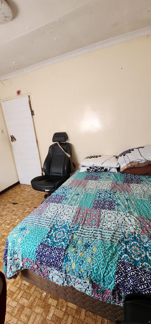 5 Bedroom Property for Sale in Eldorado Park Gauteng