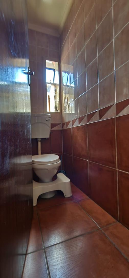 5 Bedroom Property for Sale in Eldorado Park Gauteng