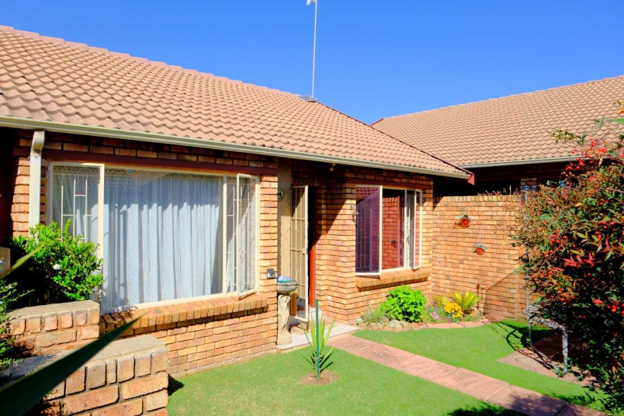 2 Bedroom Property for Sale in Dalpark Gauteng
