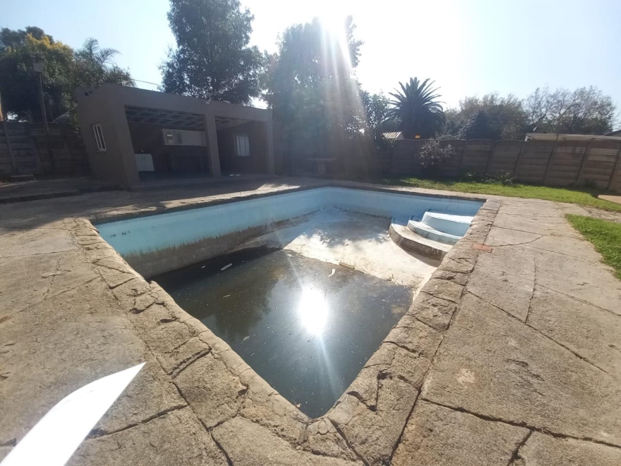 5 Bedroom Property for Sale in Randhart Gauteng