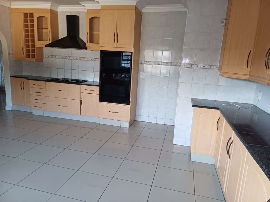 4 Bedroom Property for Sale in Brackenhurst Gauteng