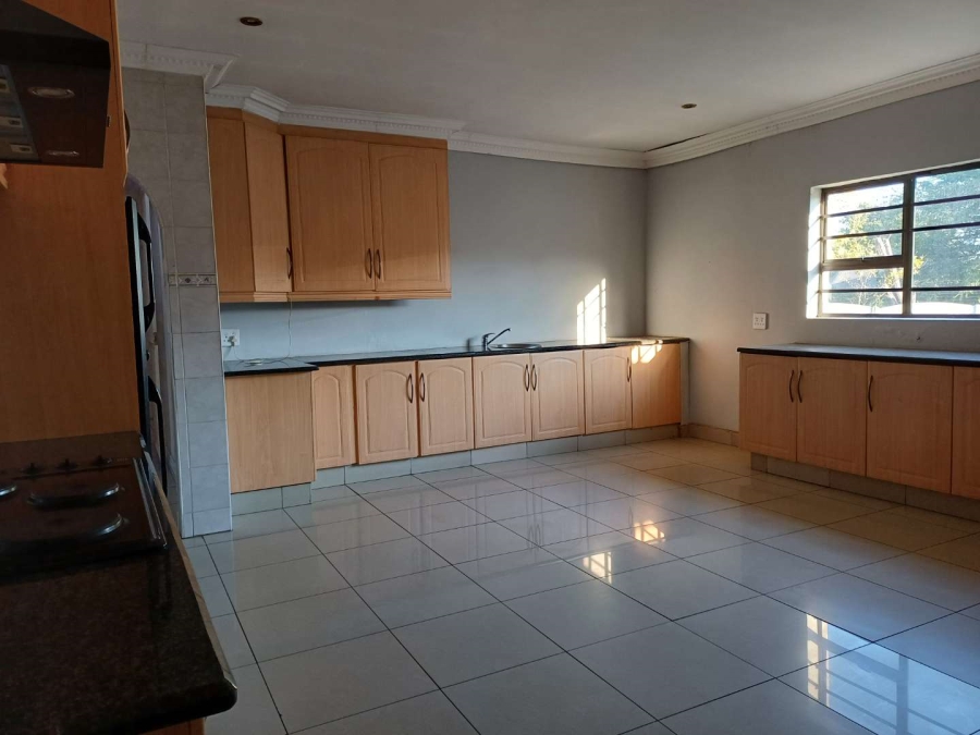 4 Bedroom Property for Sale in Brackenhurst Gauteng