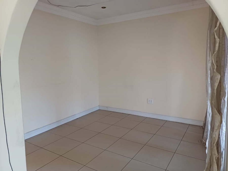4 Bedroom Property for Sale in Brackenhurst Gauteng