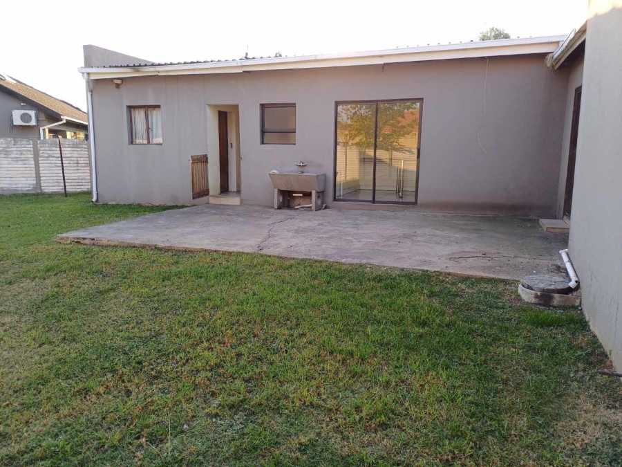 4 Bedroom Property for Sale in Brackenhurst Gauteng