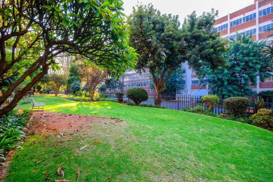 2 Bedroom Property for Sale in Killarney Gauteng
