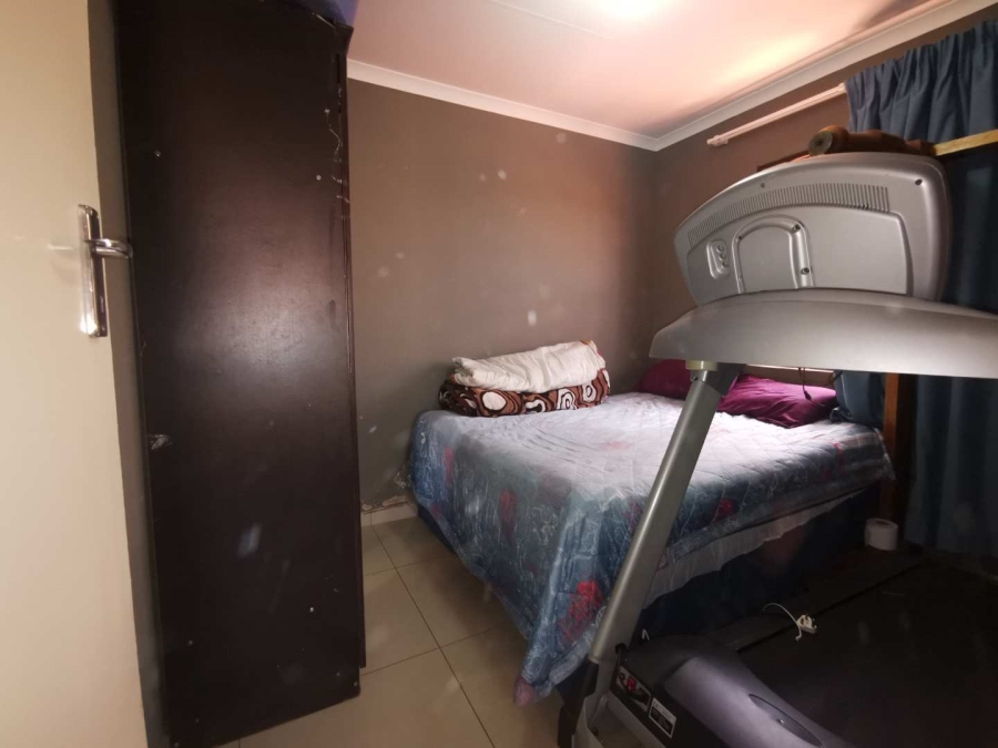 5 Bedroom Property for Sale in Protea Glen Gauteng