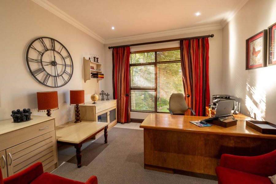 5 Bedroom Property for Sale in Bryanston Gauteng